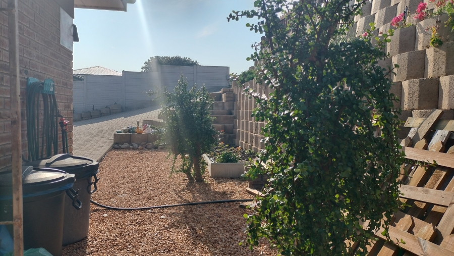 3 Bedroom Property for Sale in Fraaiuitsig Western Cape